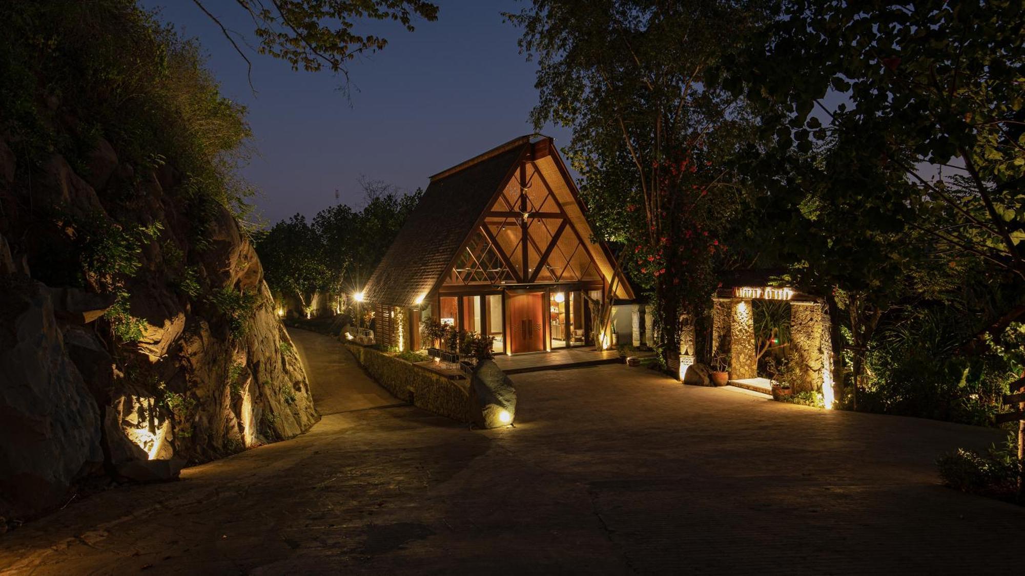 Plataran Komodo Resort & Spa - Chse Certified Labuan Bajo Exterior photo